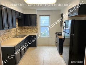 1353 Cove Ave in Lakewood, OH - Building Photo - Building Photo