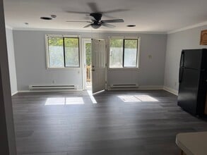 2766 E High St, Unit B in Pottstown, PA - Building Photo - Building Photo