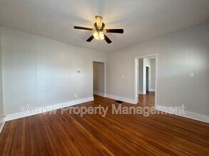 2068 S 18th St in Lincoln, NE - Building Photo - Building Photo