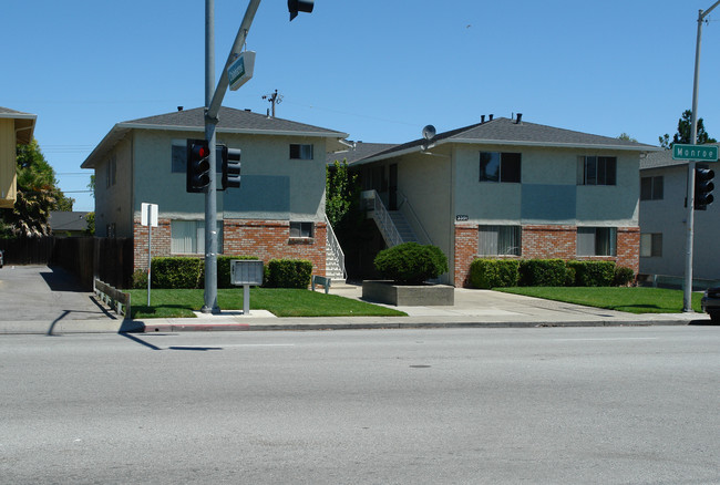 3351 Monroe St in Santa Clara, CA - Foto de edificio - Building Photo