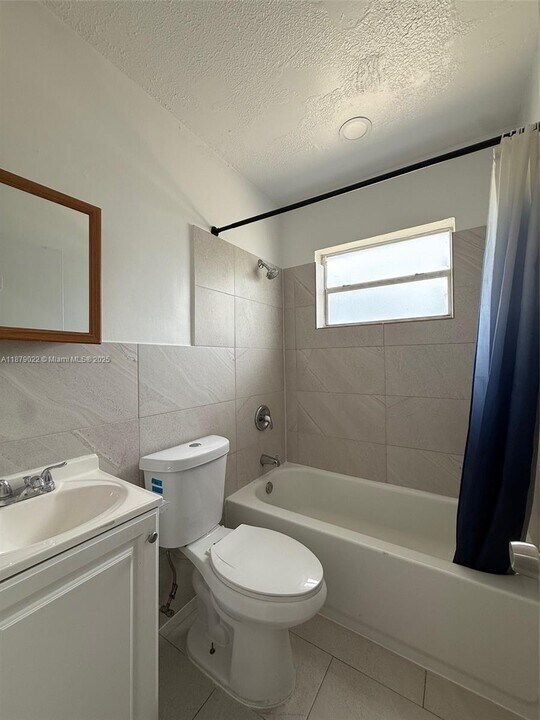 600 NW 116th Terrace in Miami, FL - Building Photo