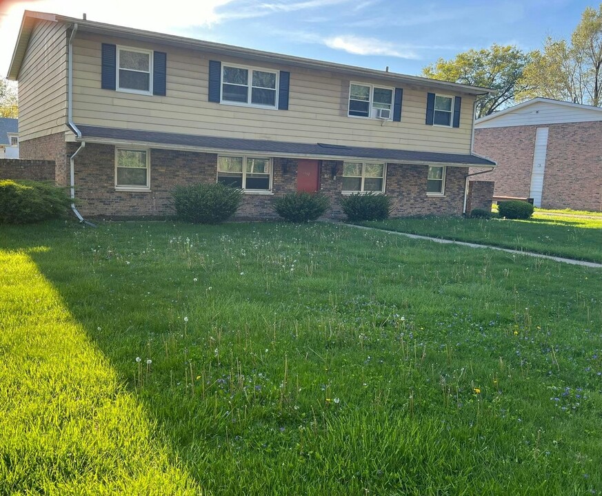 1950 Warren St in Lake Station, IN - Building Photo