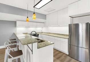 523 Windsor St in Salt Lake City, UT - Foto de edificio - Building Photo