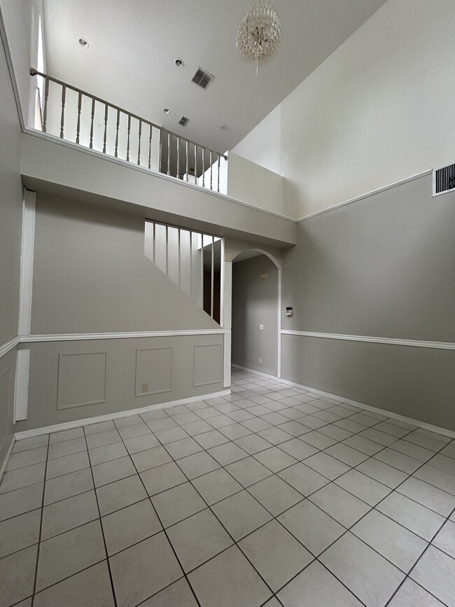 property at 1752 Cambridge Village Ct