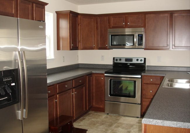 1707 Aden Ln in Blacksburg, VA - Foto de edificio - Building Photo