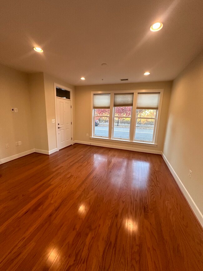 1420 Main Line Blvd in Alexandria, VA - Building Photo - Building Photo