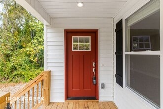 2 Indian Branch Rd in Candler, NC - Building Photo - Building Photo