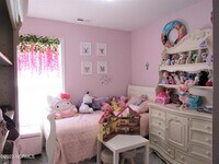 207 America Ct photo'