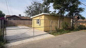 1118 Chico St in Bakersfield, CA - Building Photo