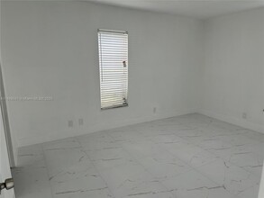450 NW 20th St in Boca Raton, FL - Building Photo - Building Photo