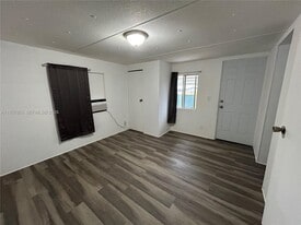 11942 N Branch Rd in Boca Raton, FL - Building Photo