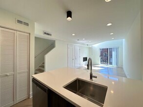 957 W Grace St in Chicago, IL - Building Photo - Building Photo