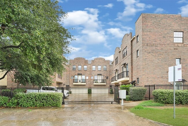 1409 St Emanuel St in Houston, TX - Building Photo - Building Photo