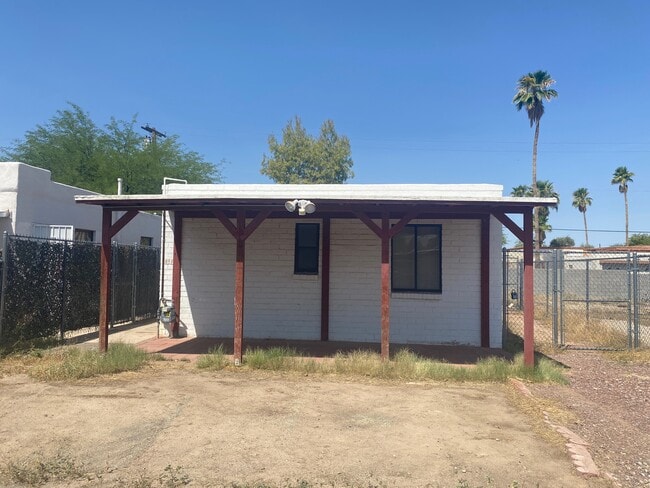 property at 4091 N Fremont Ave