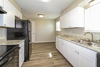 4813 Michael Dr in Del City, OK - Building Photo - Building Photo