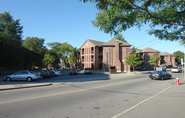 Merrimack Courts in Lawrence, MA - Building Photo - Building Photo