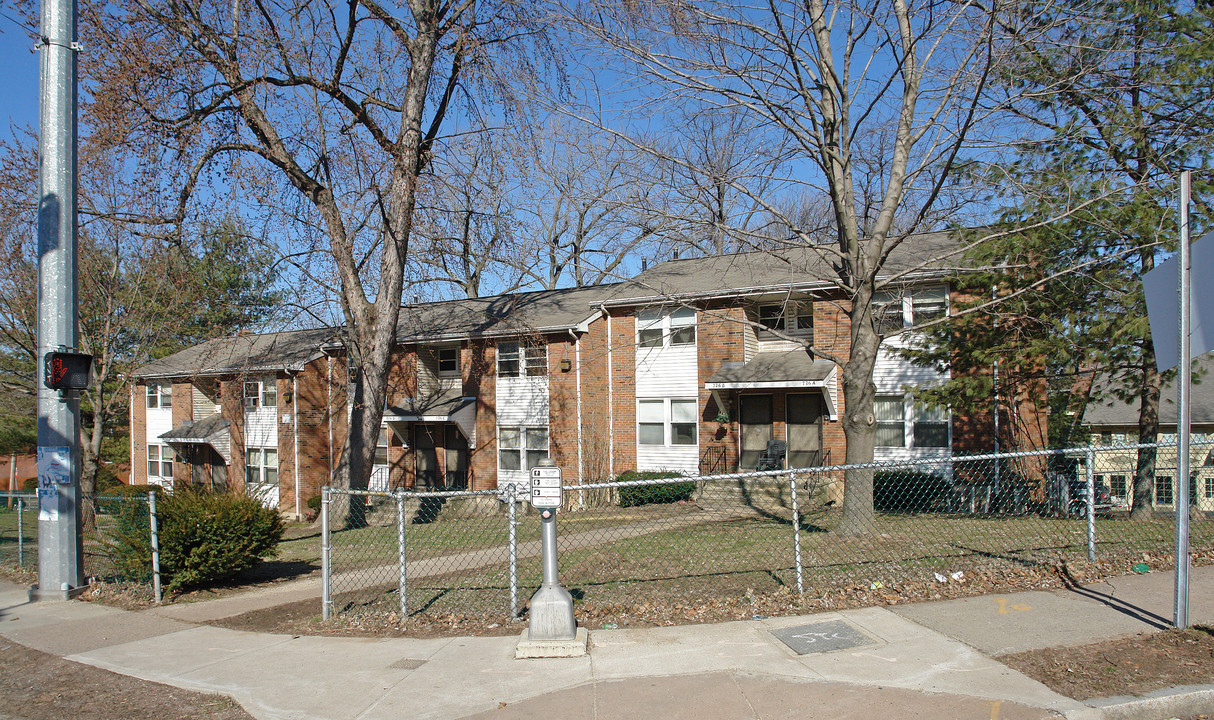 726 New Britain Ave in Hartford, CT - Foto de edificio