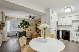 The Cove at Atlantic Beach in Atlantic Beach, FL - Building Photo