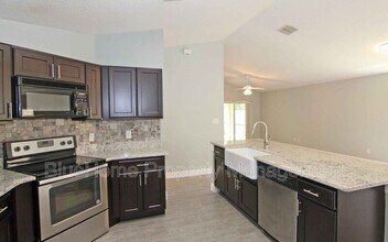 2114 Ruche Ct in Orlando, FL - Building Photo - Building Photo