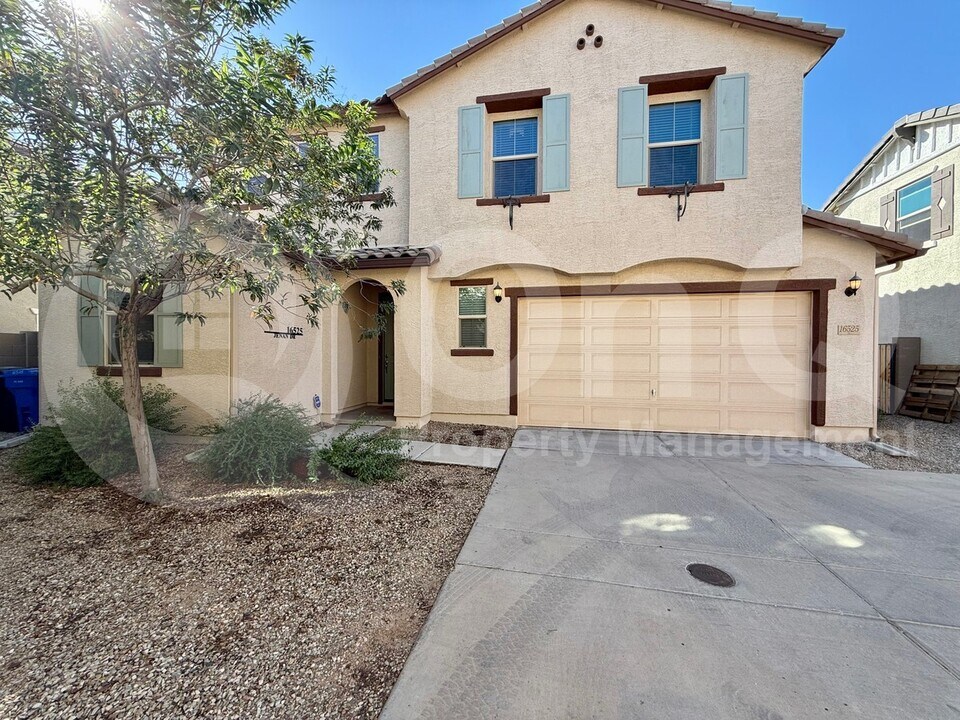 16525 W Jenan Dr in Surprise, AZ - Building Photo