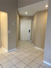 6547 NW 170th Terrace in Hialeah, FL - Building Photo - Building Photo