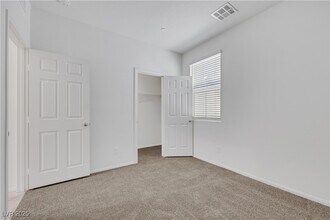 2797 Donatello Manor Pl in Henderson, NV - Building Photo - Building Photo