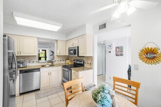 7321 Amberly Ln in Delray Beach, FL - Building Photo - Building Photo