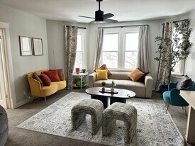 800 37th Ave NE, Unit 2 in Minneapolis, MN - Building Photo