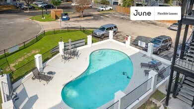 6409 Burns St in Austin, TX - Building Photo - Building Photo