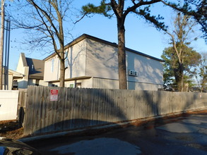 Methodist Square in Muldrow, OK - Building Photo - Other