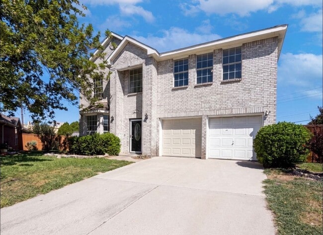 property at 861 Pimernel Ln
