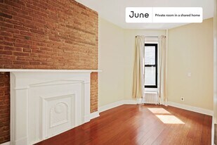 Room in Shared 3 bed/2 bath home in New York, NY - Building Photo