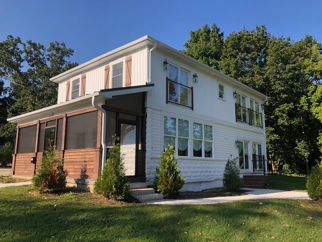 100 Lincoln Ave in Fox River Grove, IL - Building Photo