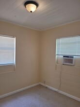 1014 Douglass Ave-Unit -1 in West Palm Beach, FL - Foto de edificio - Building Photo