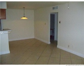 15315 SW 106th Terrace-Unit -436 in Miami, FL - Foto de edificio - Building Photo