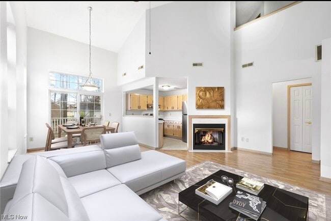 870 Tollis Pkwy in Broadview Heights, OH - Building Photo - Building Photo