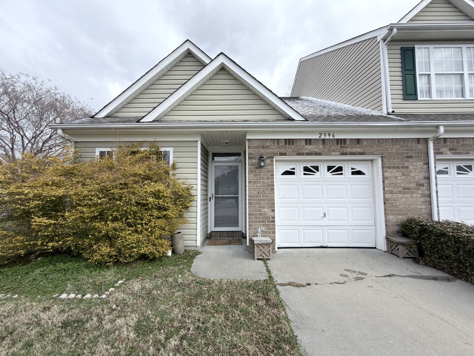 2396 Bizzone Cir in Virginia Beach, VA - Building Photo