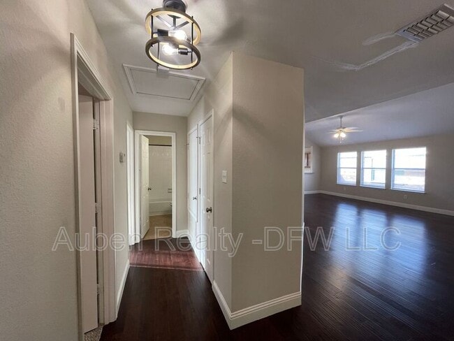 4236 Gladney Ln in Fort Worth, TX - Building Photo - Building Photo