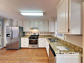 4921 Baker Plantation Way in Acworth, GA - Building Photo - Building Photo