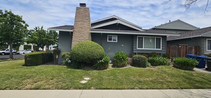 1760 Whitwood Ln in Campbell, CA - Building Photo - Building Photo