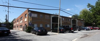 The Ivy Courtyard Apartments