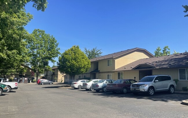 3106 Bluff Ave SE in Salem, OR - Building Photo - Building Photo