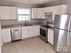835 Seldon Dr in Charlotte, NC - Building Photo - Building Photo