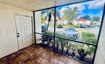 4759 Sable Pine Cir in West Palm Beach, FL - Building Photo - Building Photo