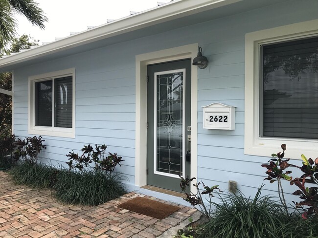 2622 NW 54th St in Fort Lauderdale, FL - Building Photo - Building Photo