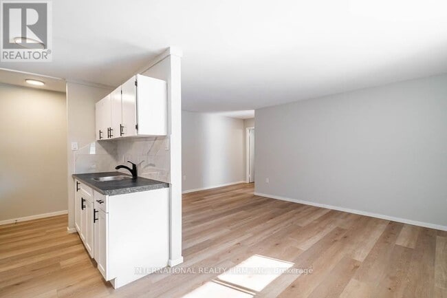 77 East St in St Thomas, ON - Building Photo - Building Photo