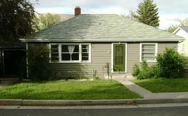 property at 1516 Hillside Dr