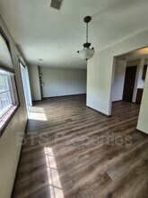 412 N Highland St in Creve Coeur, IL - Building Photo - Building Photo