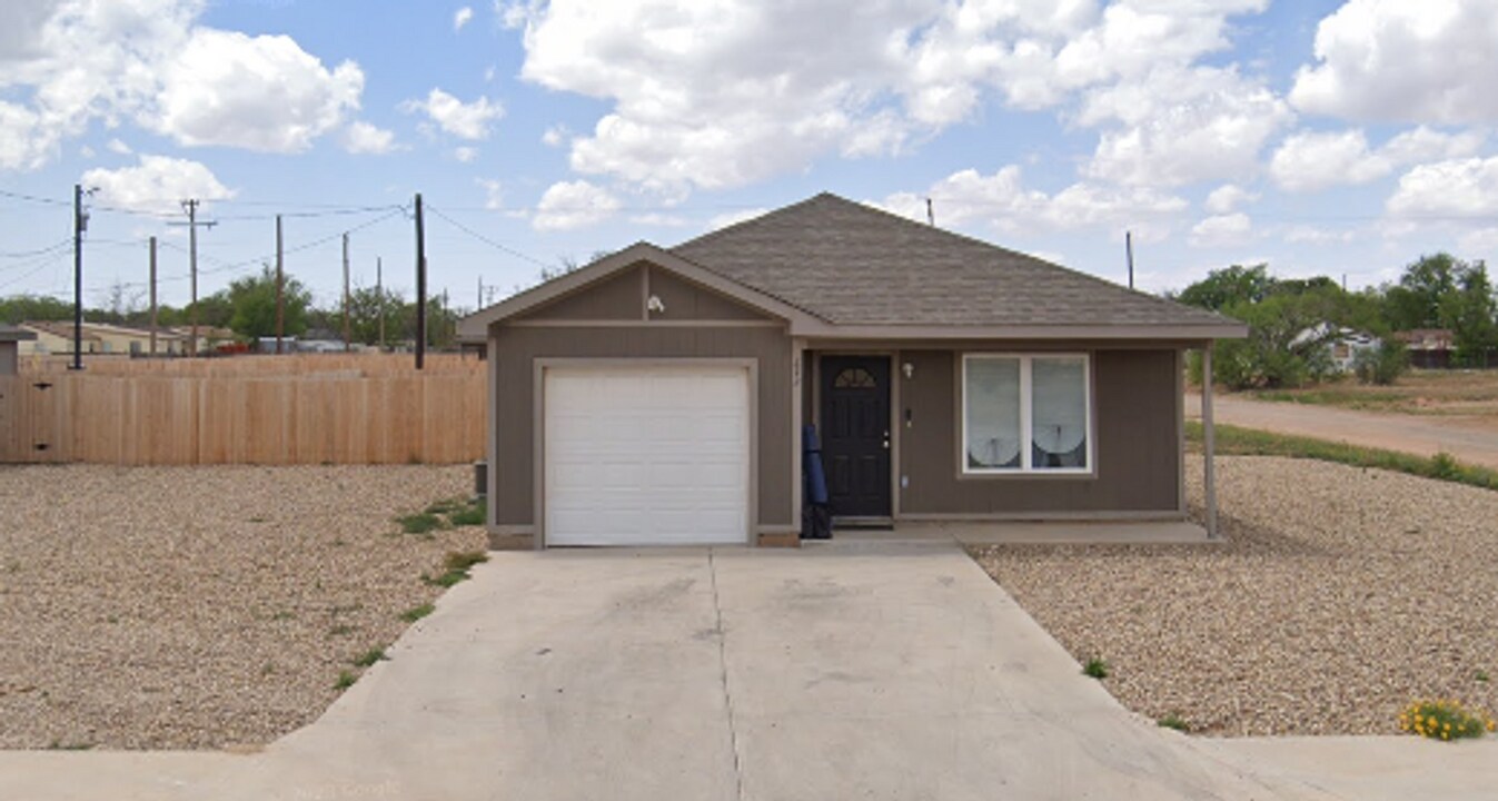 212 Guava Ave in Lubbock, TX - Building Photo