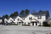 Carriage Townhouses in Barnesville, GA - Foto de edificio - Building Photo